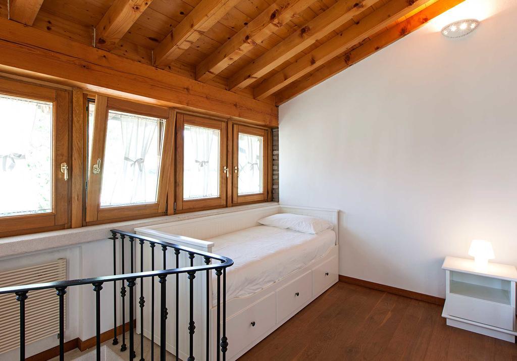 Antico Cascinale Lombardo Bed & Breakfast Lonato Oda fotoğraf