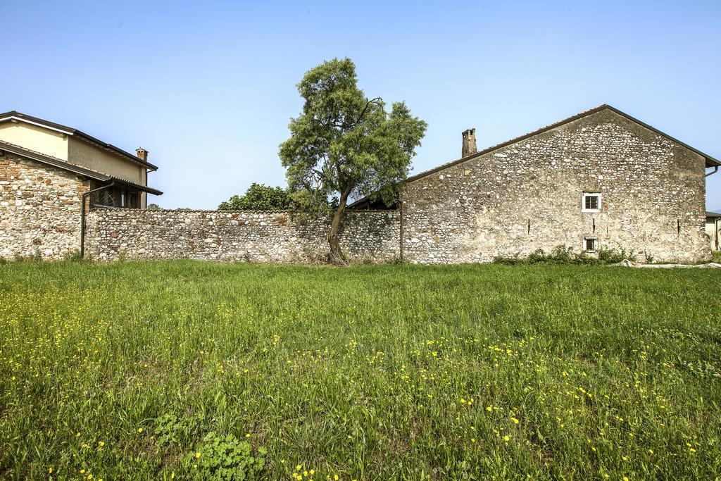 Antico Cascinale Lombardo Bed & Breakfast Lonato Dış mekan fotoğraf